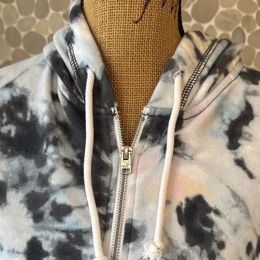 Hollister tie-dye cropped zip up hoodie